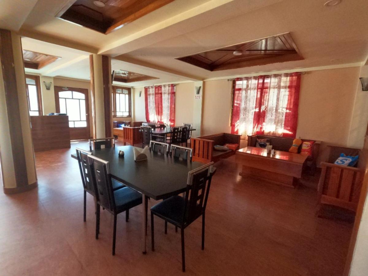 Aurora Guest House Shillong Exteriör bild