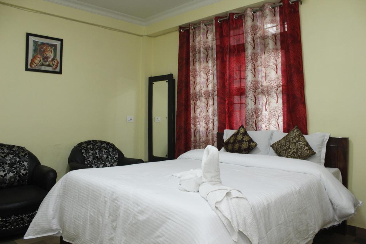 Aurora Guest House Shillong Exteriör bild