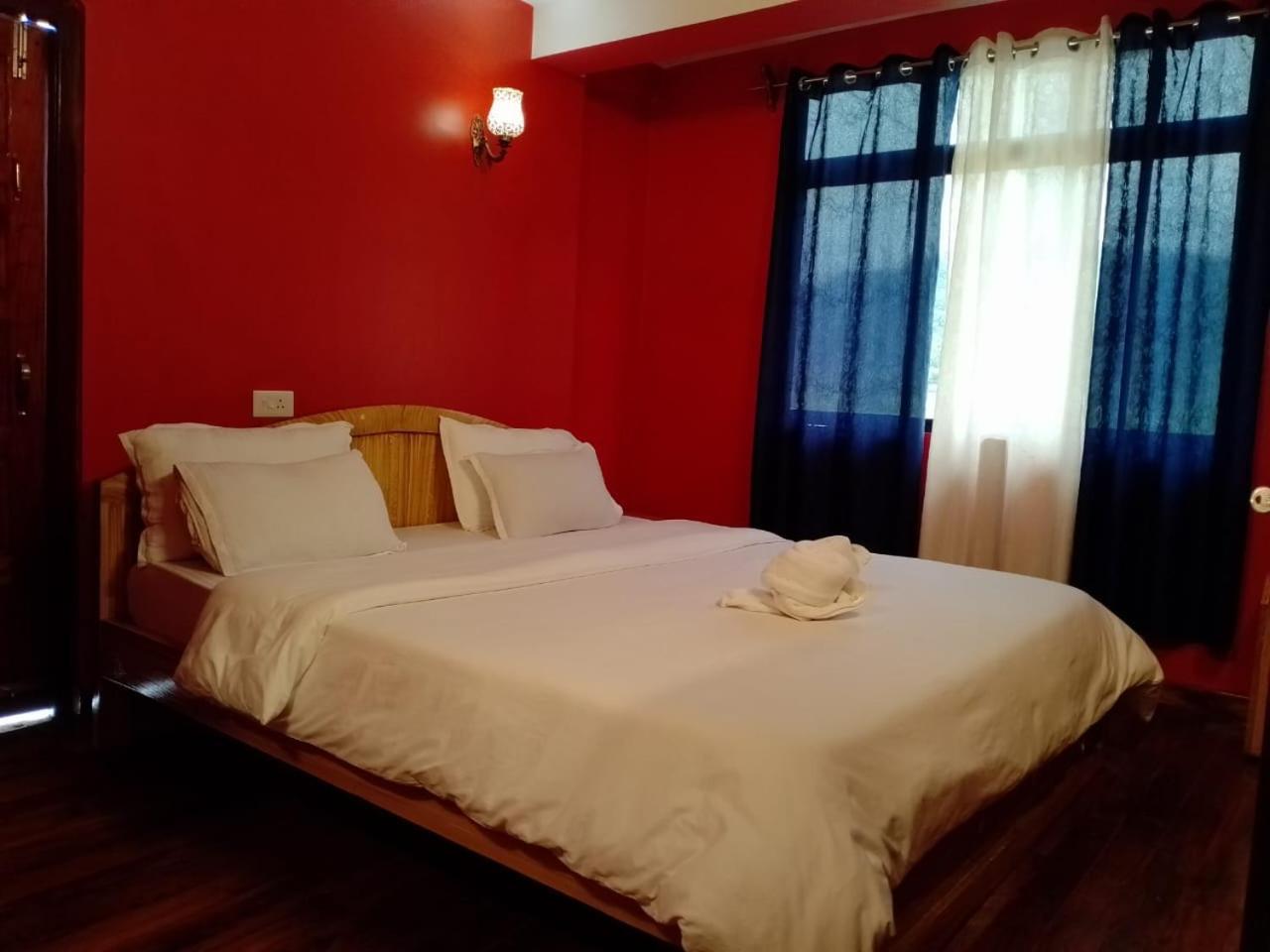 Aurora Guest House Shillong Exteriör bild