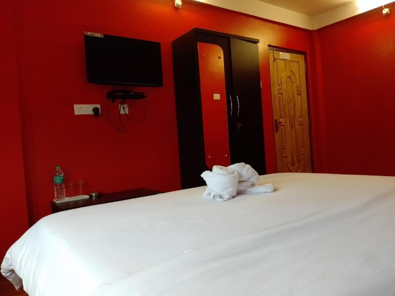 Aurora Guest House Shillong Exteriör bild