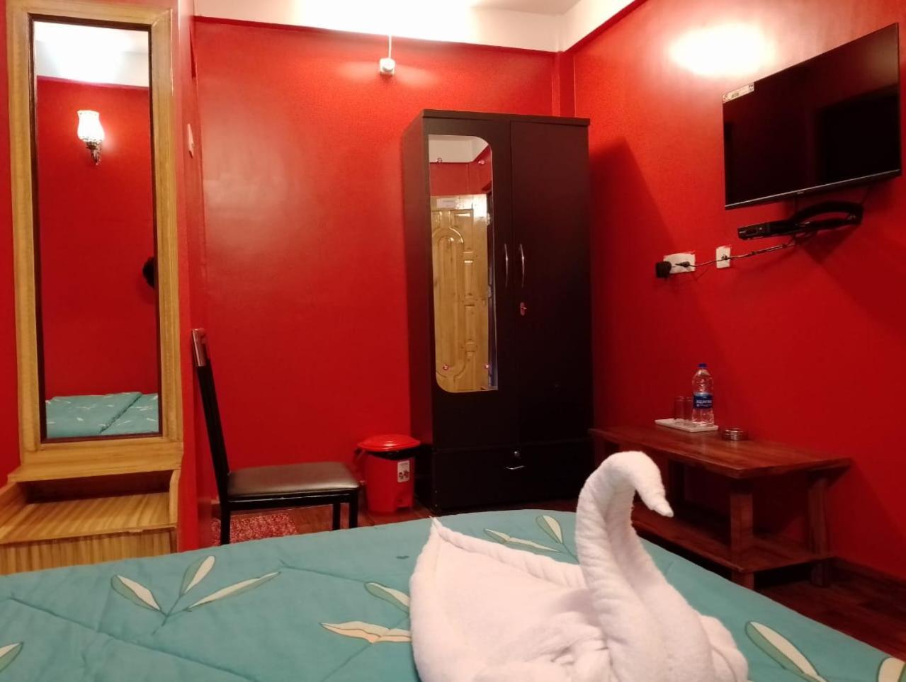 Aurora Guest House Shillong Exteriör bild
